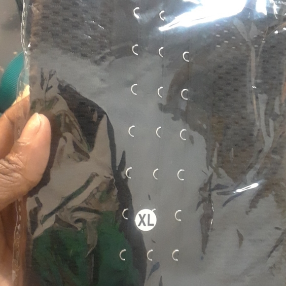 Mesh corsets - Picture 3 of 8